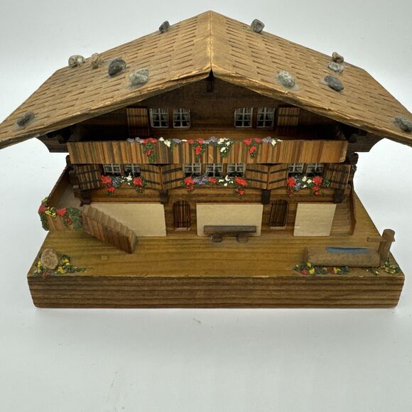 VTG‎ Cuendet SWITZERLAND MUSICAL BOX SHALET “Love Story 7.25"x4.75" WOOD - Picture 2 of 14